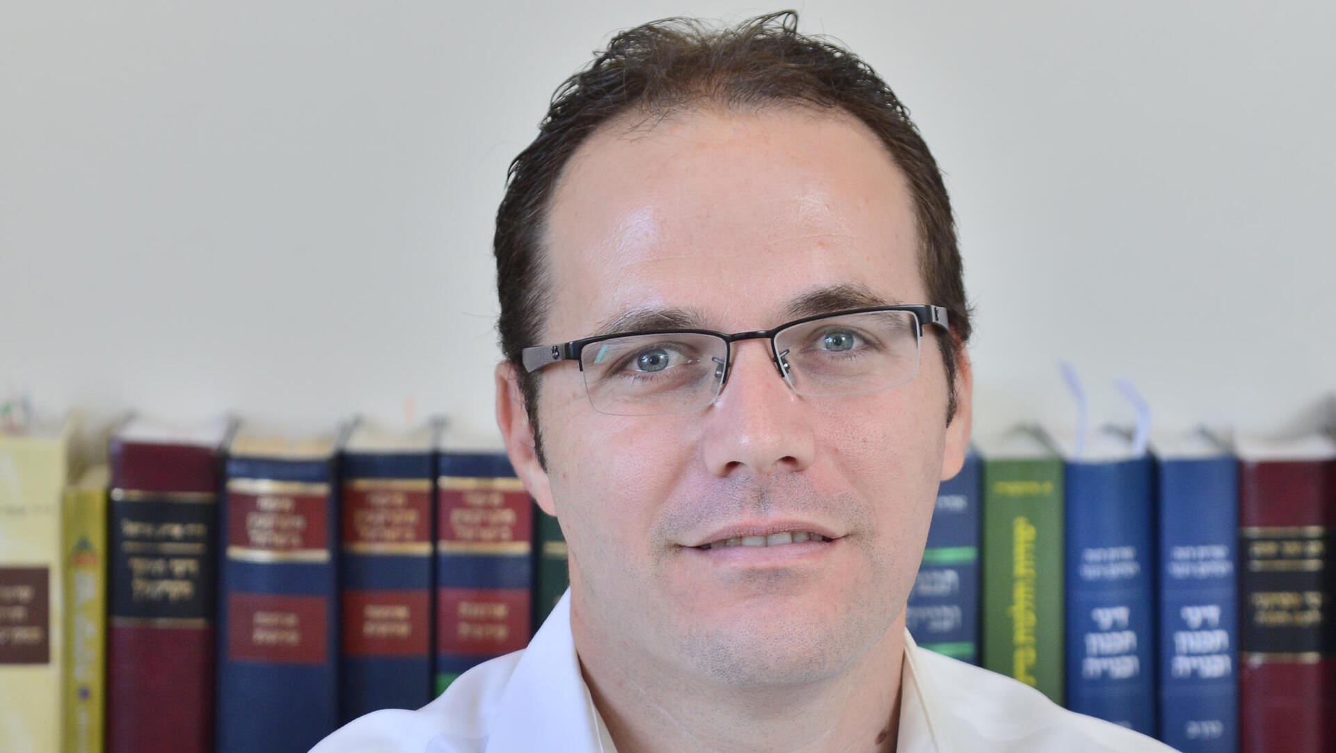 עו"ד יפתח שמחוני פירמת ביין ושות'