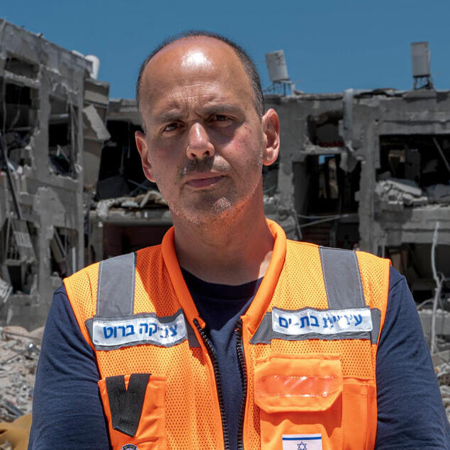 בת ים צביקה ברוט