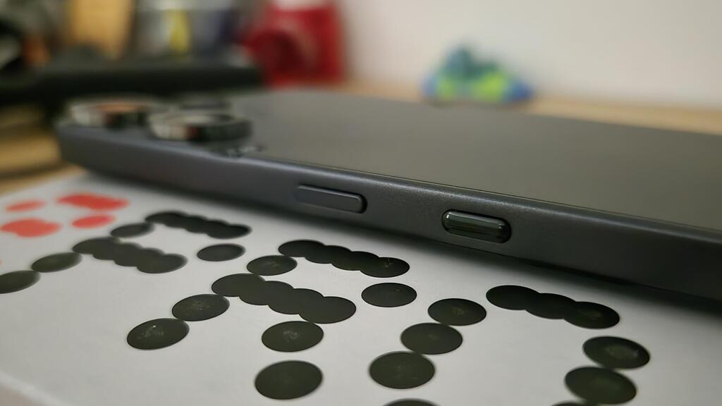 סמארטפון CMF Phone 2 Pro מקש
