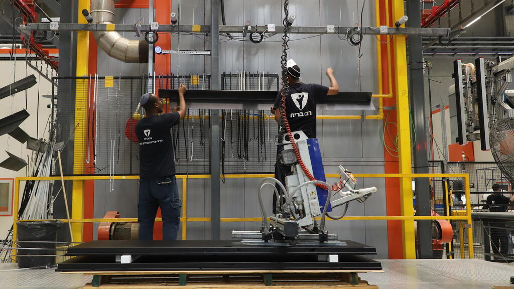 ייצור במפעל רב בריח החדש מפעל רב בריח