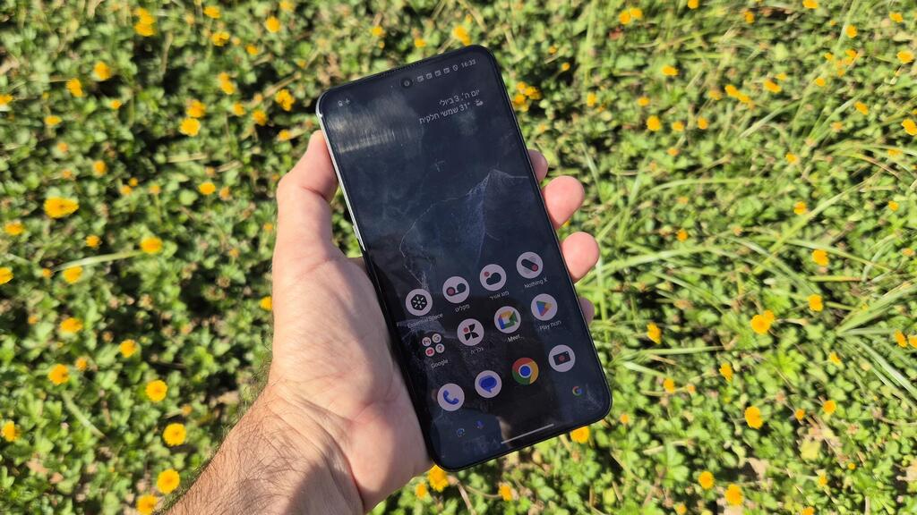 סמארטפון CMF Phone 2 Pro מסך