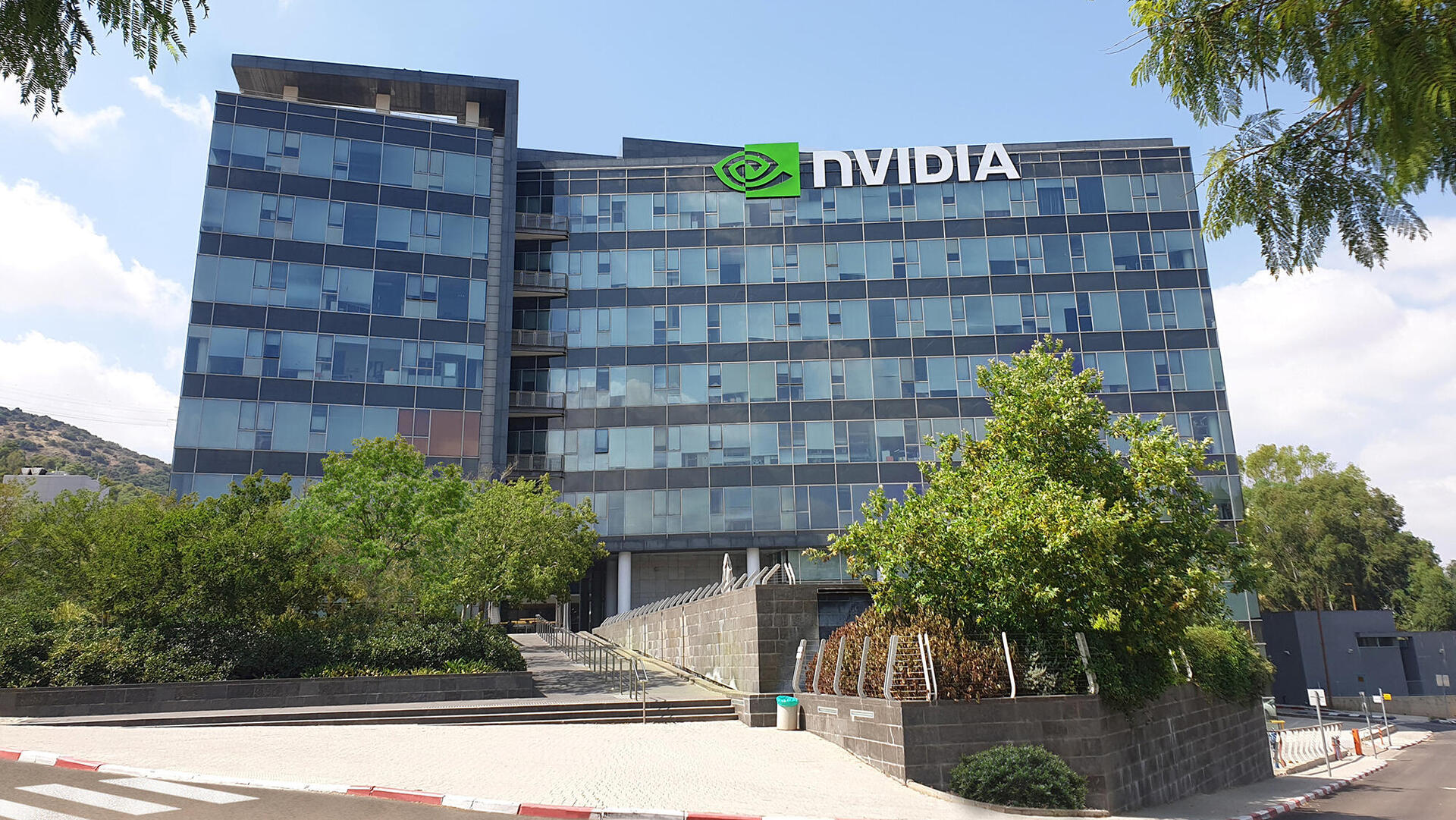 משרדי אנבידיה NVIDIA ביוקנעם