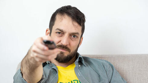 הלחץ עשה את שלו: רשות ני"ע לוקחת צעד לאחור בחוק המשפיענים