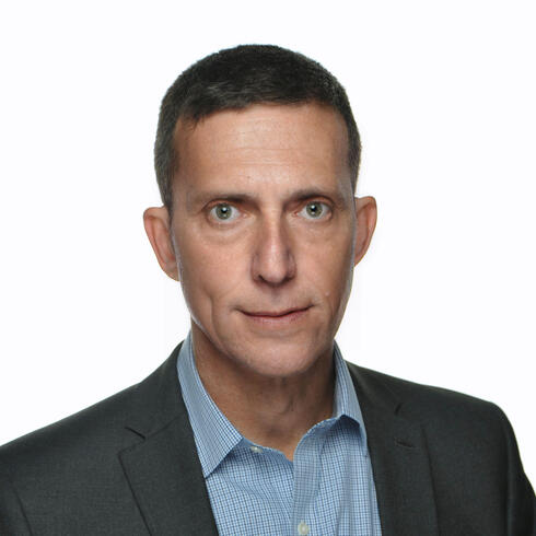 QLOG Founder and CEO Dr. Amit Lehavi 