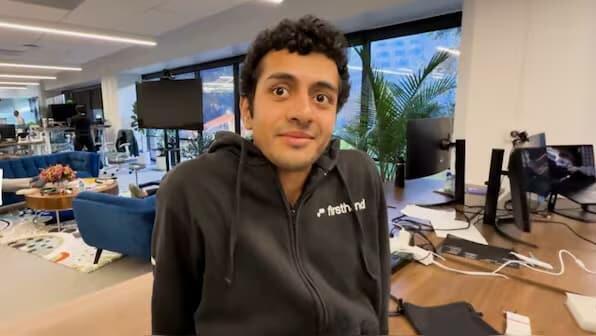 Soham Parekh, a programmer who worked at four companies simultaneously Soham Parekh, a programmer who worked at four companies simultaneously