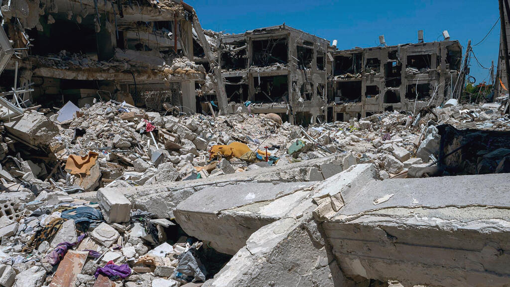 הרס ב בת ים בעקבות פגיעת טיל איראני