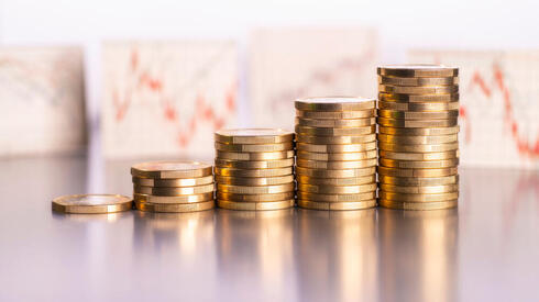 צילום: Shutterstock במניות, מדדים ואג"ח: הציבור חוזר לשוק וכבר לא רץ לקרנות הכספיות