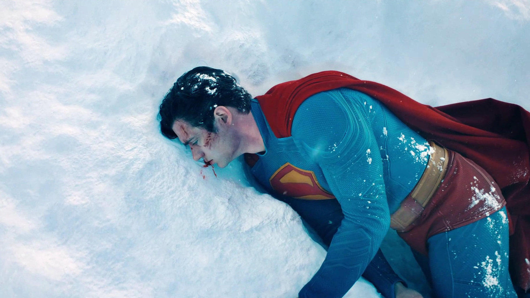  "סופרמן". בהתחלה הוא נעלב כשמפקפקים בכוונותיו ומגיב בילדותיות. אבל בהמשך הוא מתפתח, מודה בטעותו ונושא בהשלכותיה