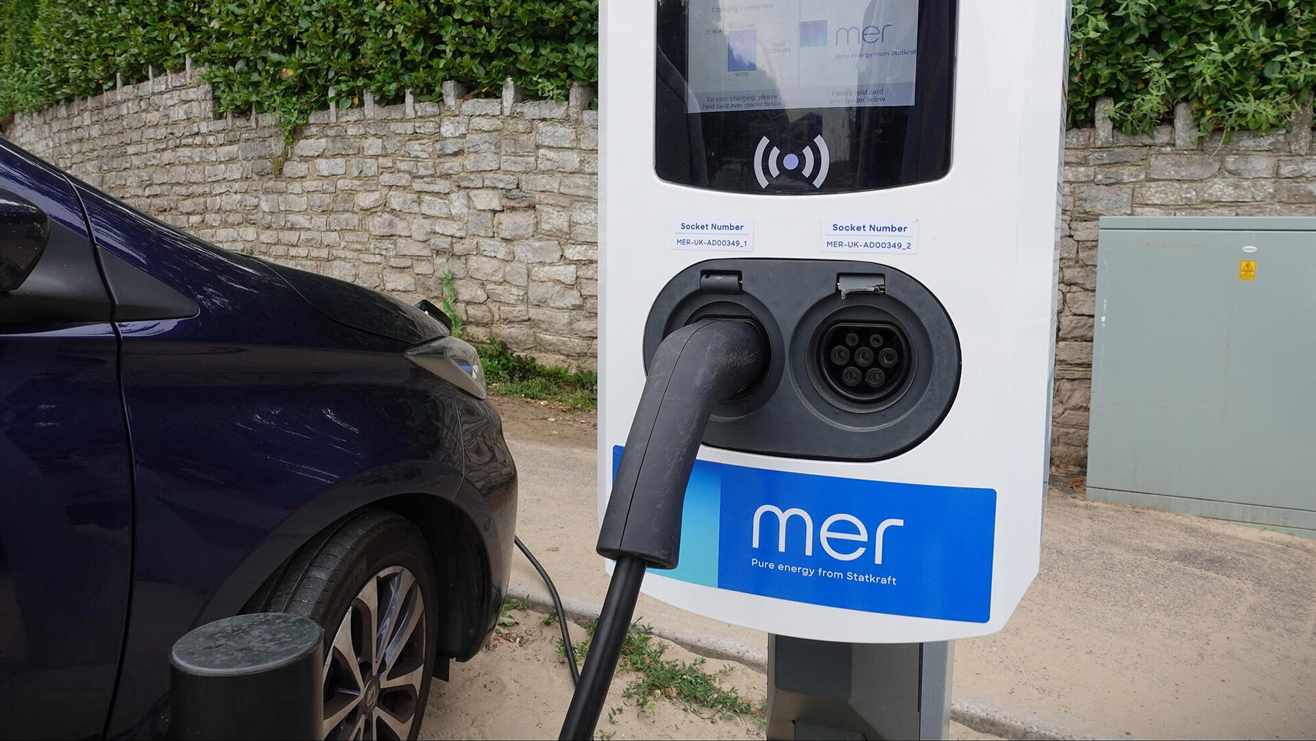 טעינת רכב חשמלי בריטניה