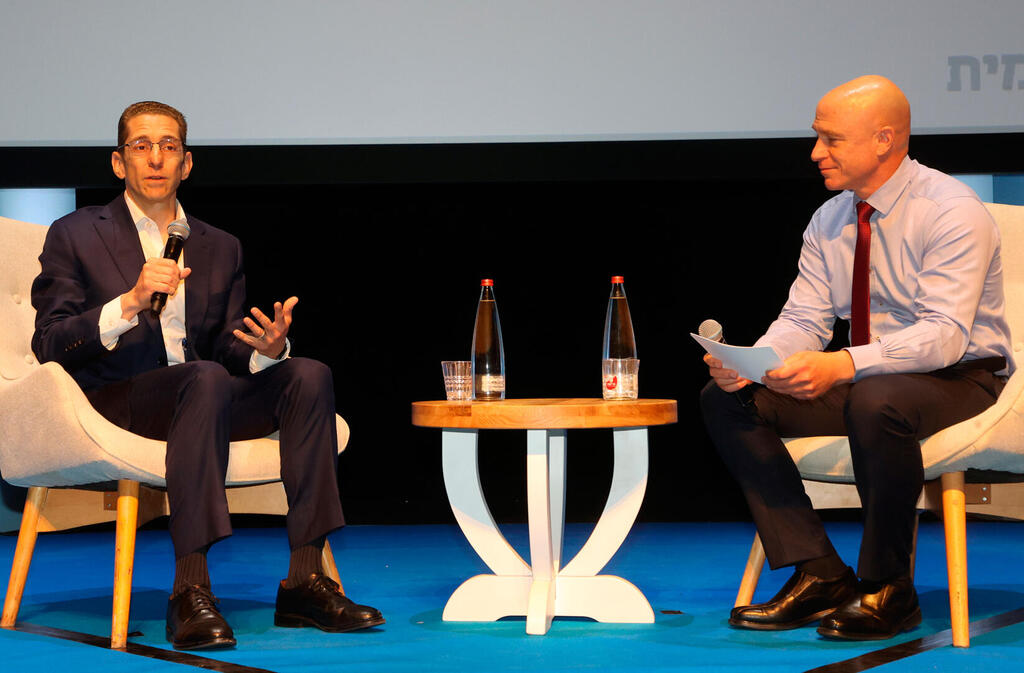 כנס כלכלית לאומית - יורם נוה מנכ"ל כלל ביטוח ופיננסים בשיחה עם  Kenneth Caplan Global Co-Chief Investment Officer Blackstone