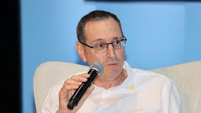 עמית בירמן מנכ"ל שיכון ובינוי כנס הוועידה הכלכלית יולי 2025