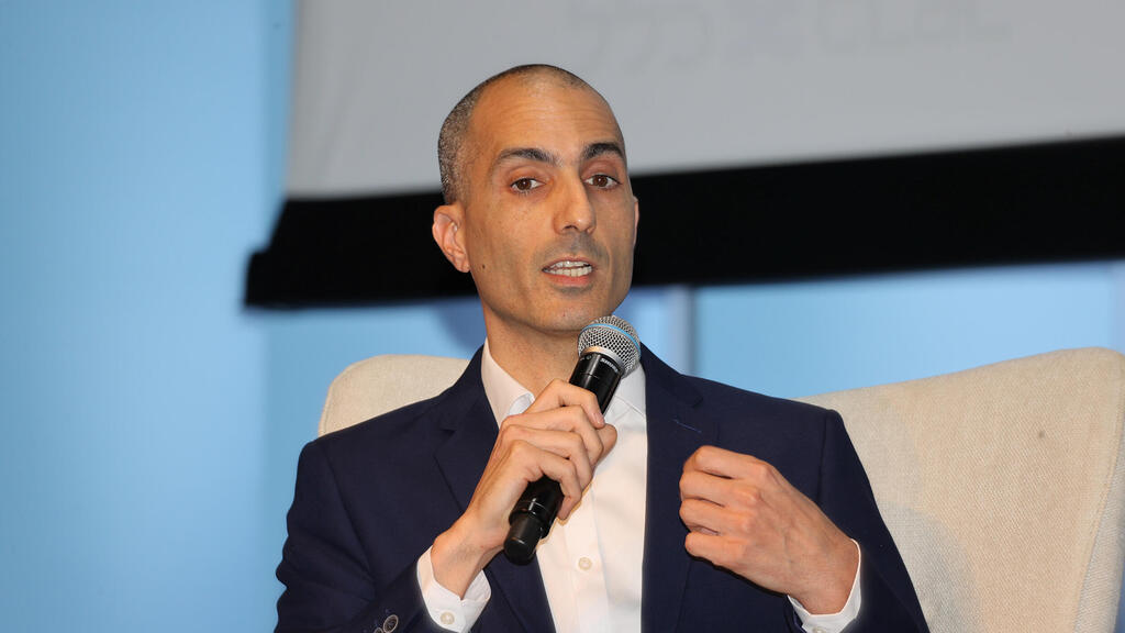 עמית גל הממונה על רשות שוק ההון והביטוח ( צילום: יריב כץ) כנס כלכלית לאומית - עמית גל הממונה על רשות שוק ההון ביטוח וחיסכון