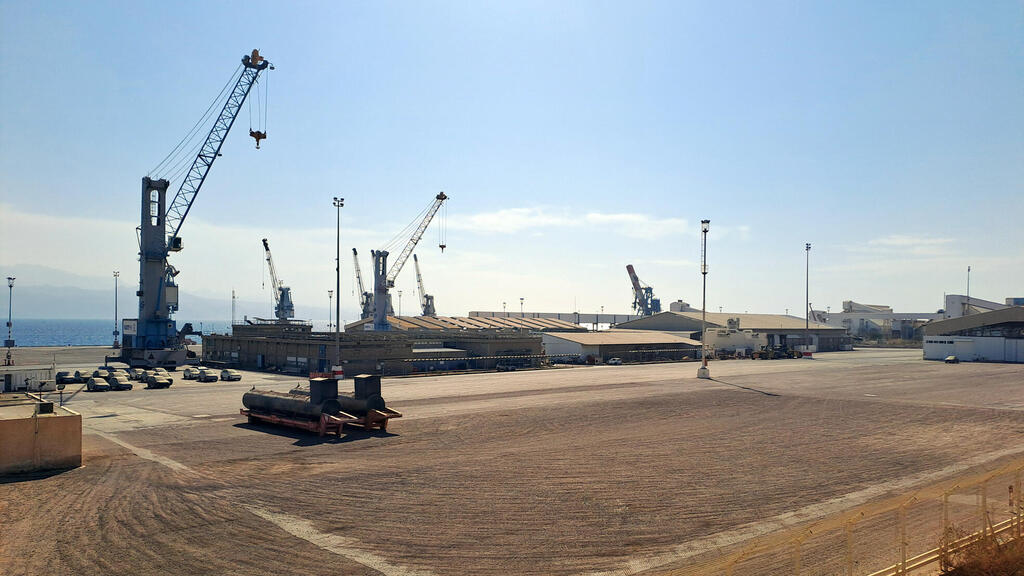 נמל אילת ריק