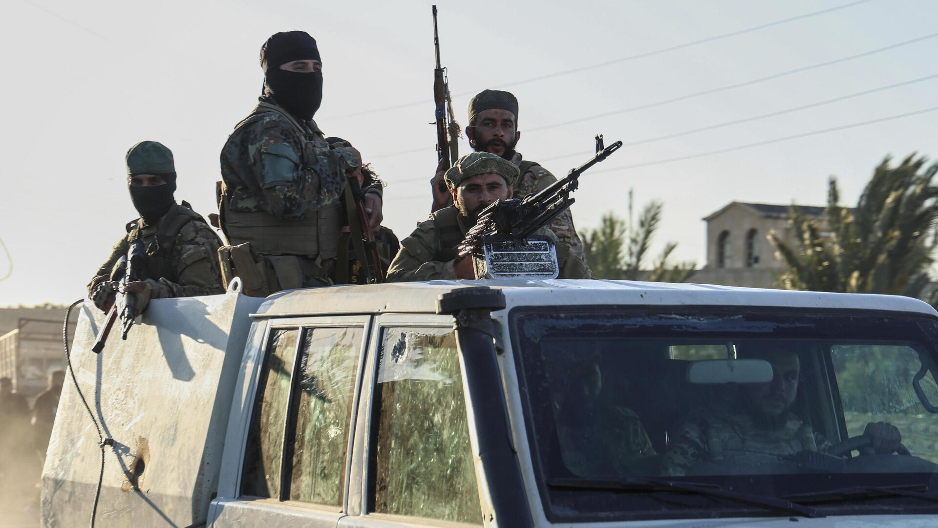 כוחות המשטר הסורי נכנסים למחוז א-סווידא ב סוריה 16.7.25