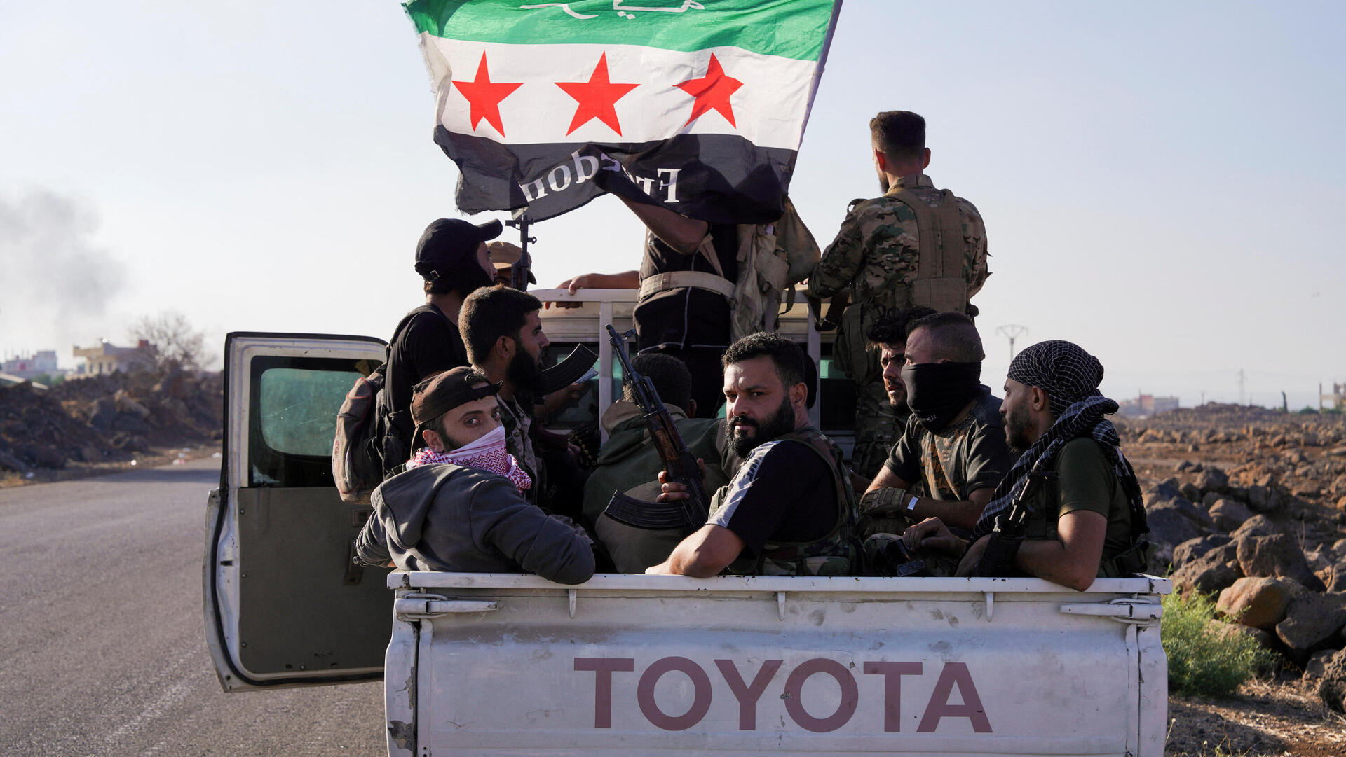 כוחות המשטר הסורי 2 נכנסים למחוז א-סווידא ב סוריה 16.7.25