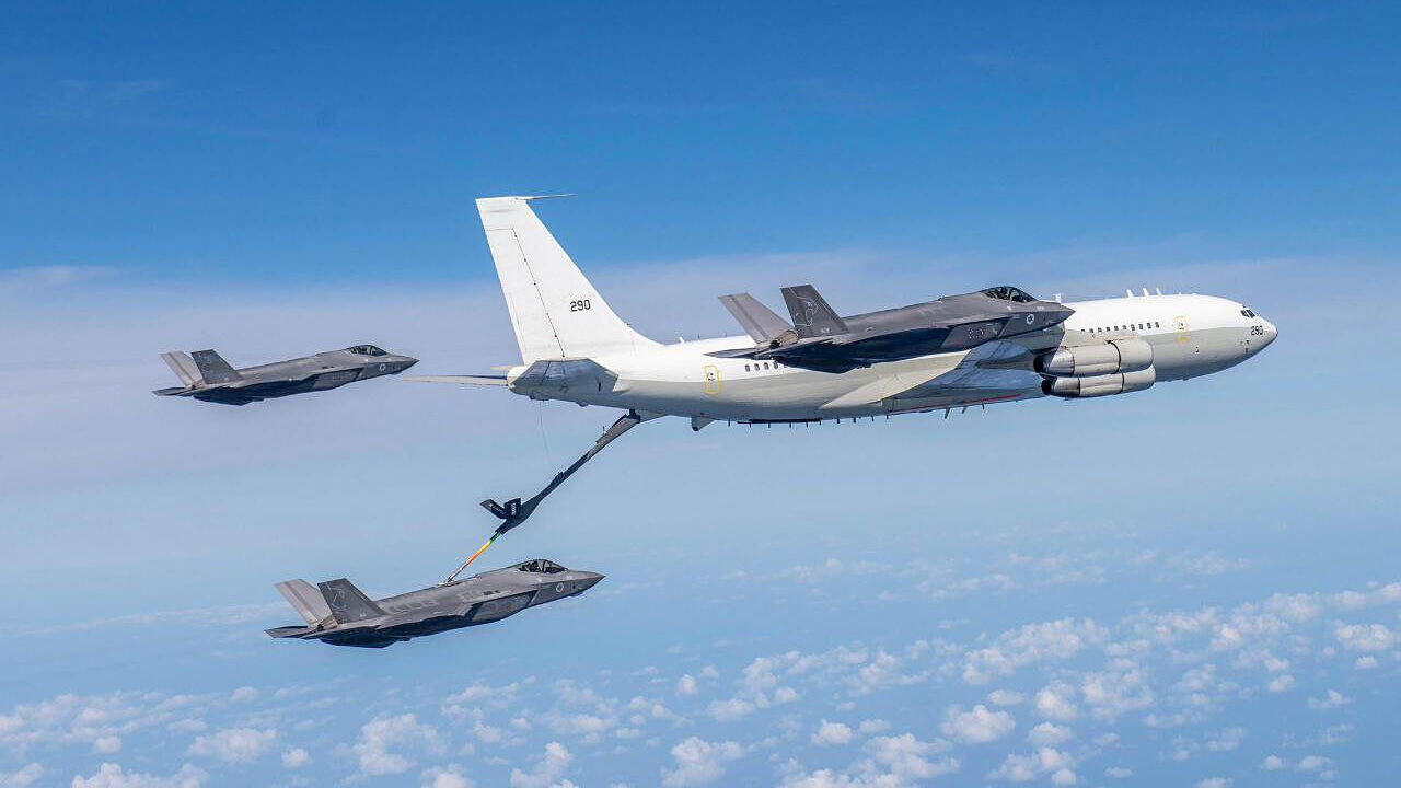 תדלוק אווירי מטוסי קרב במהלך המבצע הצבאי מול איראן