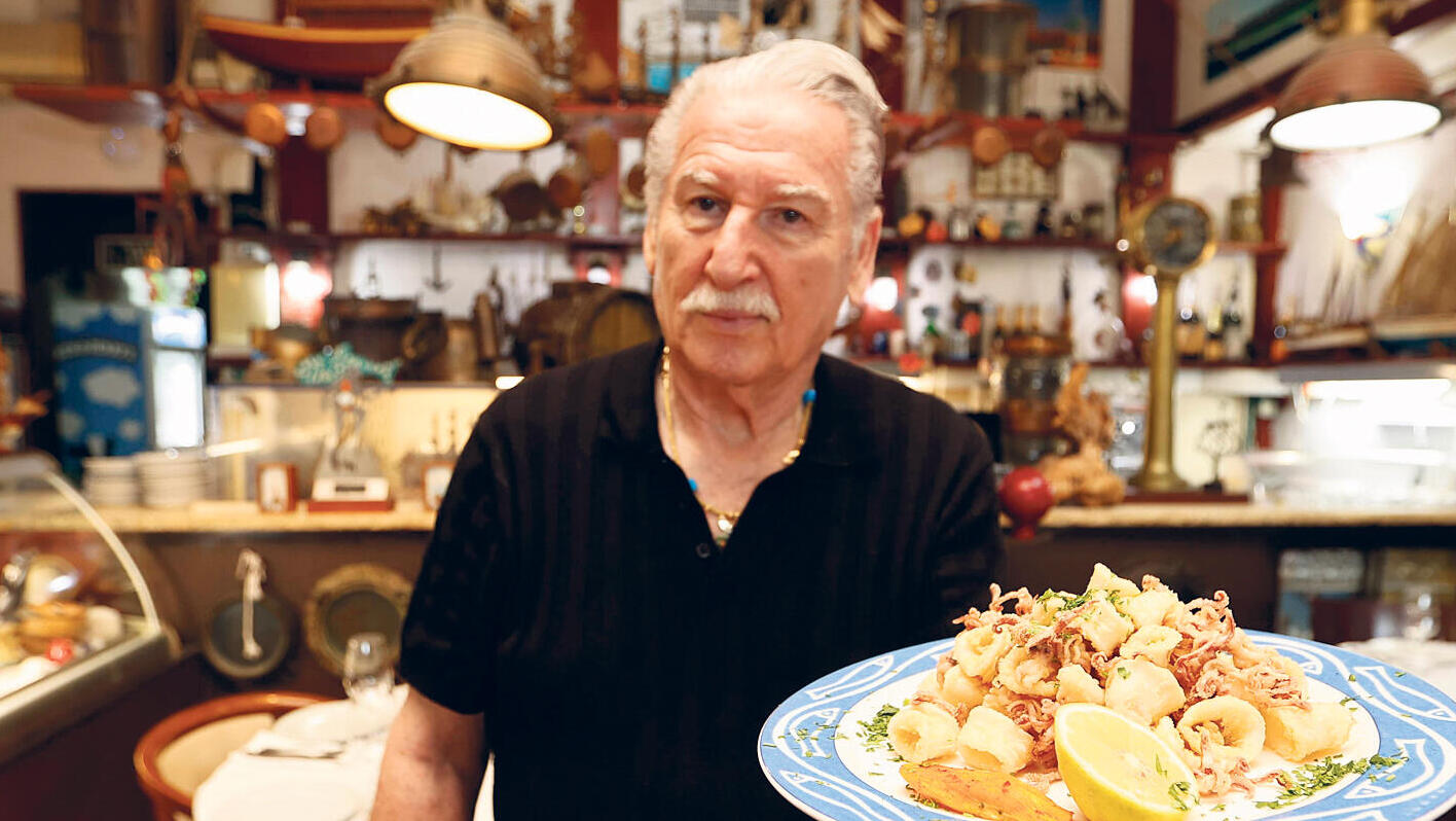 פנאי אידי ישראלוביץ' במסעדה שלו