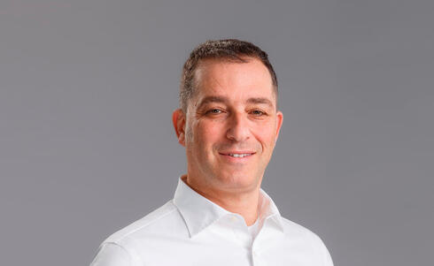 Ronen Shmueli. 