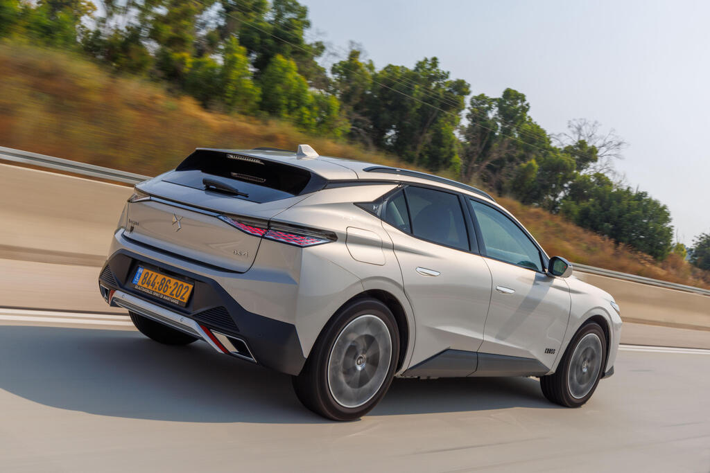 ה- DS4 מציעה יוקרה מעודנת, מבלי לוותר על חוויית נהיגה