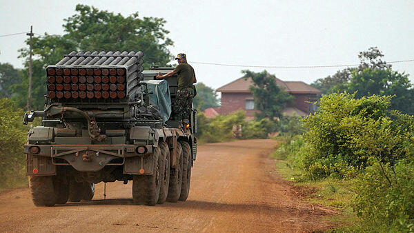 משגר רקטות של צבא קמבודיה ב סכסוך עם תאילנד