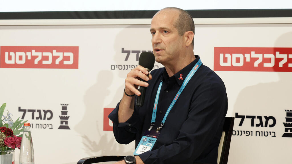 רן עוז לשעבר מנכ"ל מגדל (צילום: אוראל כהן) כנס השקעות ופיננסים - רן עוז מנכ"ל ישראכרט