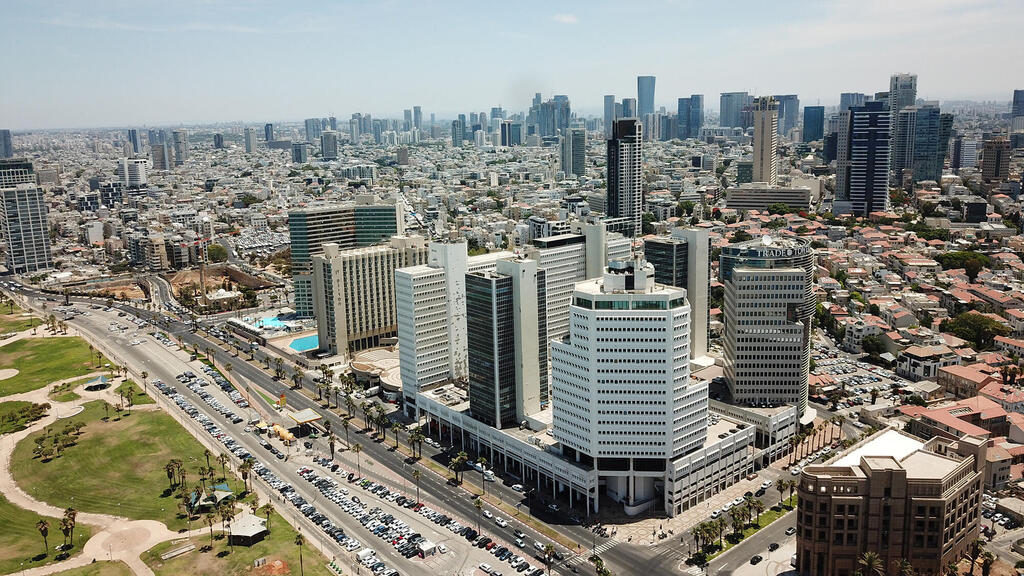 צילום אוויר של תל אביב. המרחב העירוני משווע לצל (צילום: יאיר שגיא) צילום אוויר של תל אביב