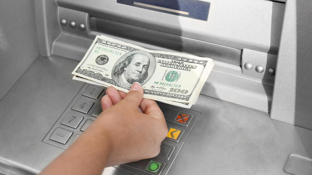 כספומט דולרים כסף ATM