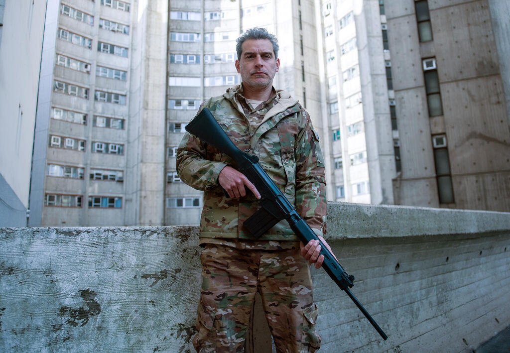 סדרה שביצירתן השתמשו בבינה מלאכותית האטרנאוט פנאי