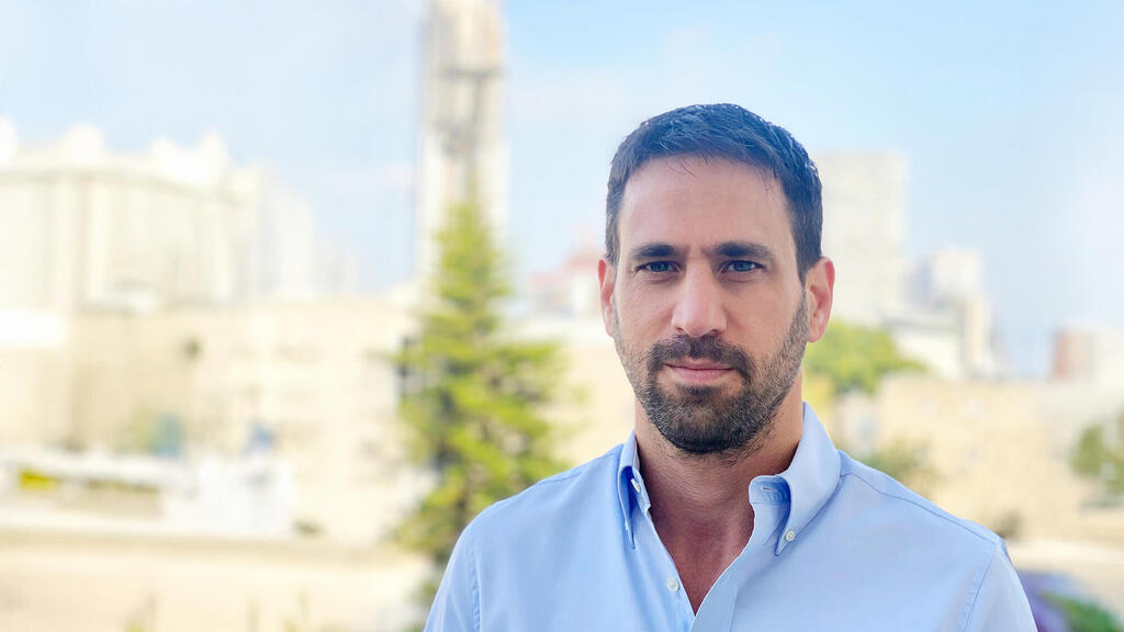 אסף וסרצוג חדש