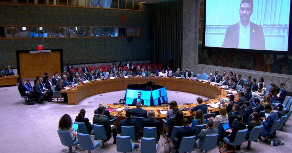 עילי דוד אחיו של החטוף אביתר דוד מדבר בפני מועצת הביטחון של האו"ם (צילום: UN Web TV) עילי דוד אחיו של החטוף אביתר דוד מדבר בפני מועצת הביטחון של האו"ם