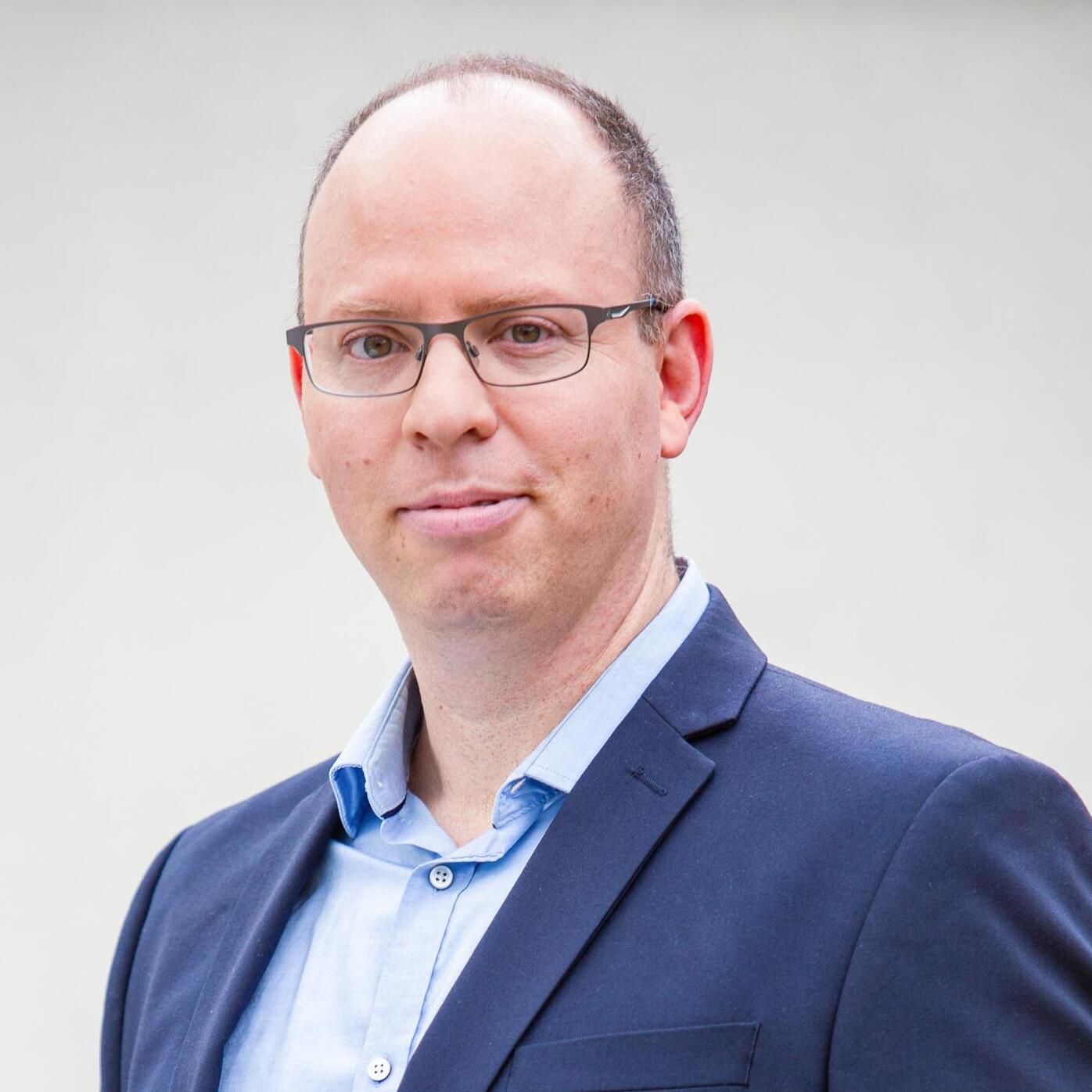 עו"ד זהר פישר