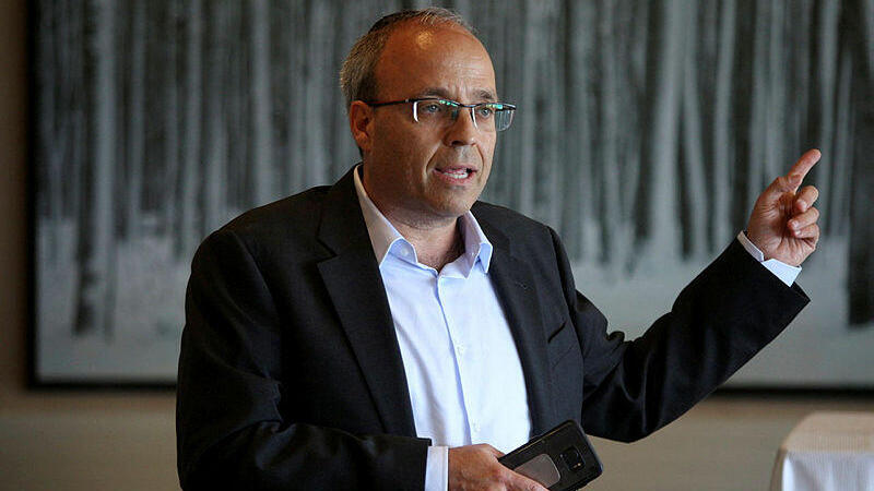 אברהם נובוגרוצקי