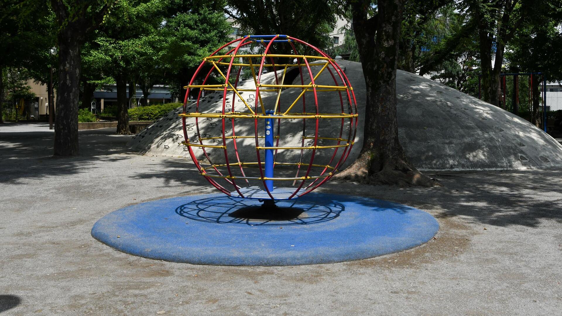 גן שעשועים ב יפן ילדים שיעור ילודה ריבוי 2