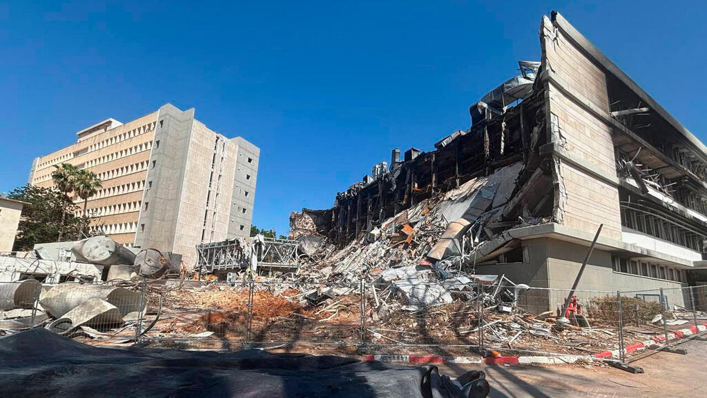 זירת הנפילה במכון ויצמן (צילום: מאיר תורגמן) זירת נפילה ב מכון ויצמן רחובות