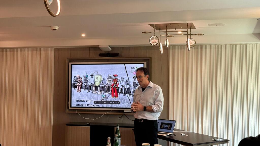 Carlos Benaim DLR Robotics