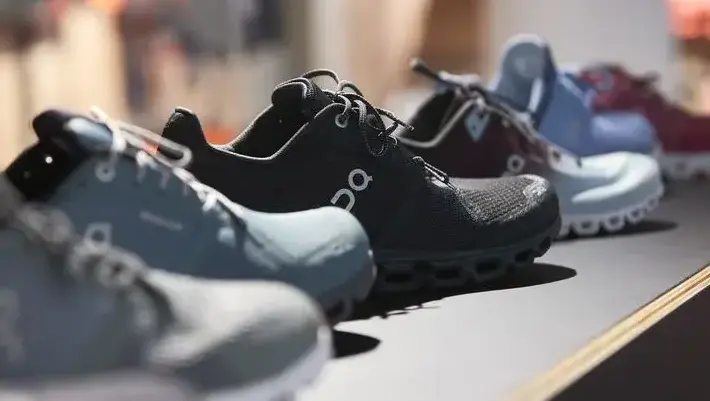נעלי ספורט ON