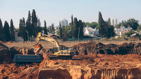 עודפי העפר מאיימים לכסות את השטחים הפתוחים בישראל