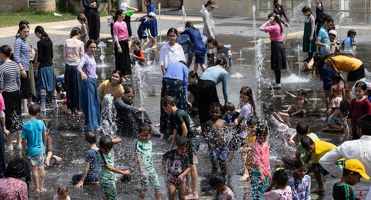 פוטו גל חום אוגוסט מזרקה ירושלים