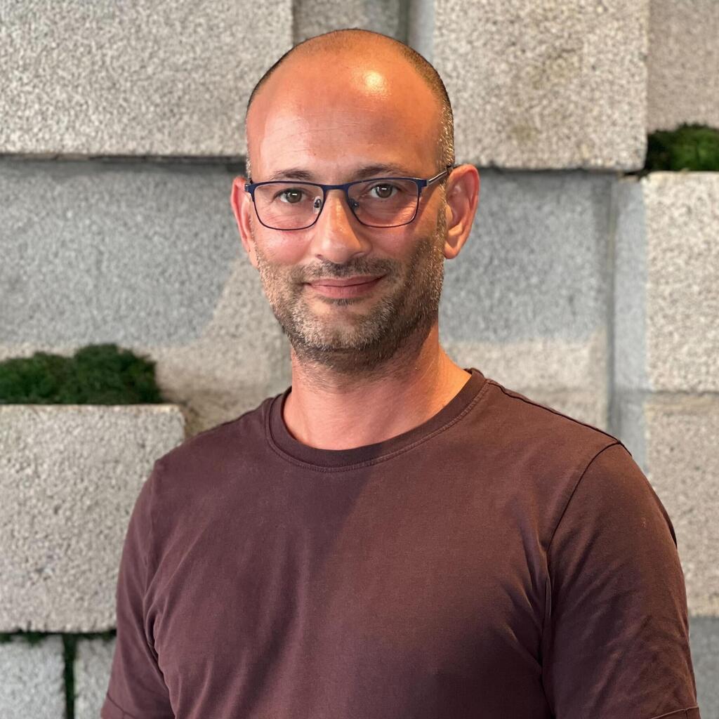 עומר אליעז מנהל קבוצת SEO בפייבר