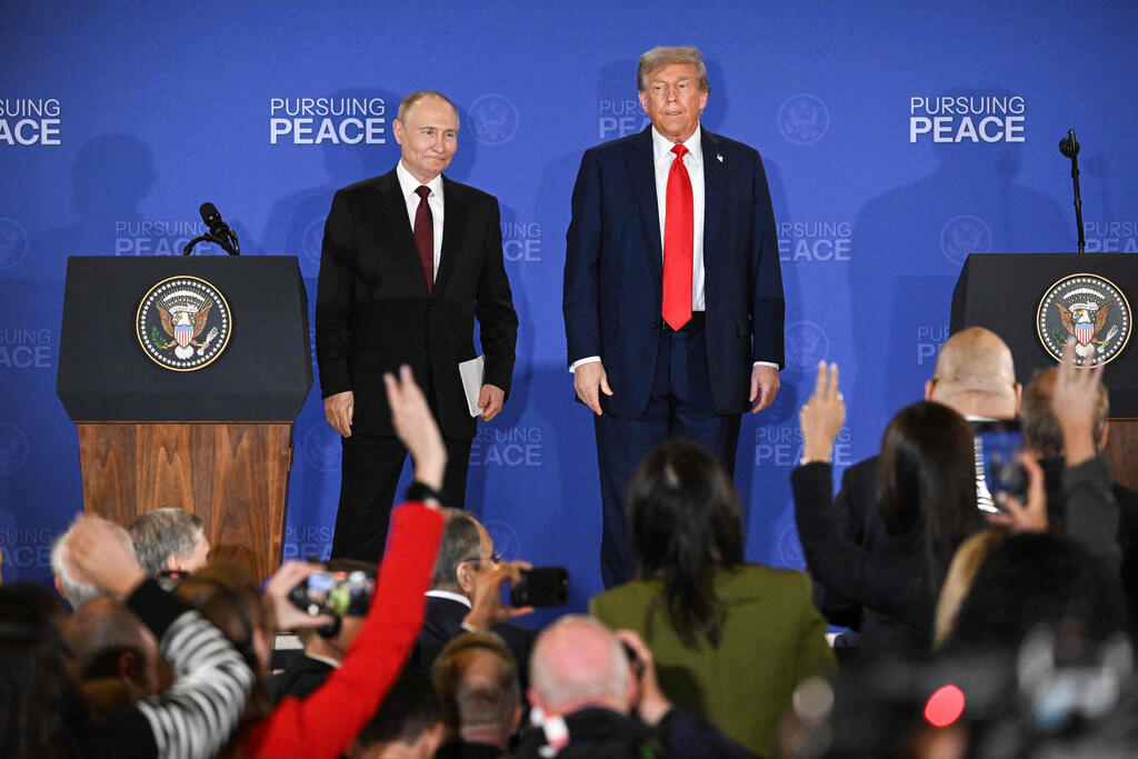 נשיא ארה"ב דונלד טראמפ ו נשיא רוסיה ולדימיר פוטין 3 בפסגה באלסקה 16.8.25