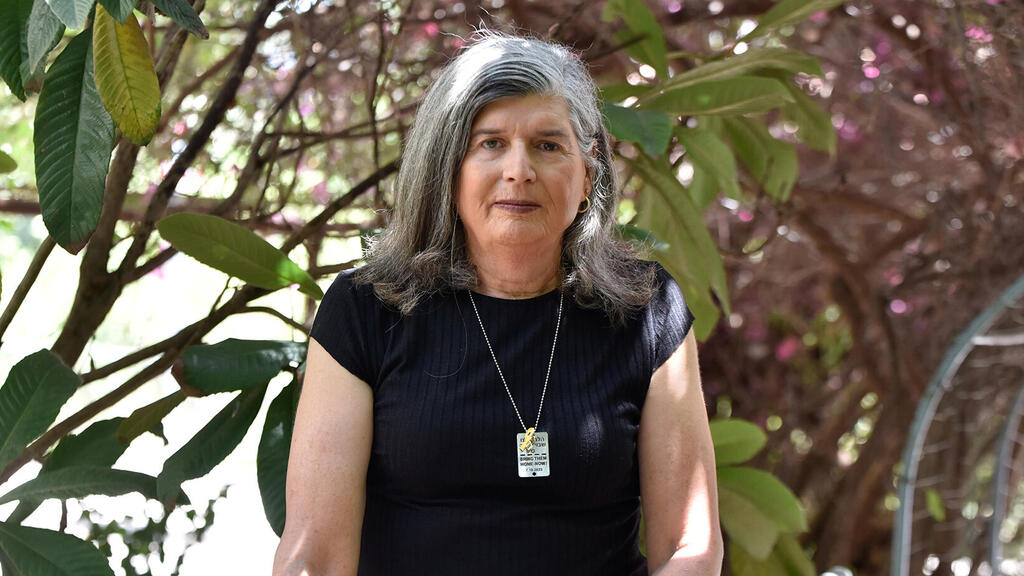 שילה ויינברג. "ההבדל ביני ובין הנמר שטרף את המטפל שלו הוא שלי יש תודעה, אני יצור תבוני" (צילום: שרון צור) שילה ויינברג פעילה טרנסג'נדרית יושבת ראש עמותת טרנסיות ישראל ומכהנת כחברה במועצה המקומית קריית טבעון פנאי