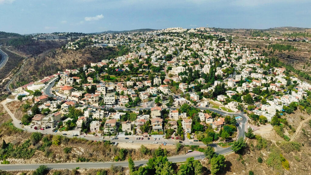 מבשרת ציון (צילום: חגי אגמון-שניר, ויקימדיה) מבשרת ציון