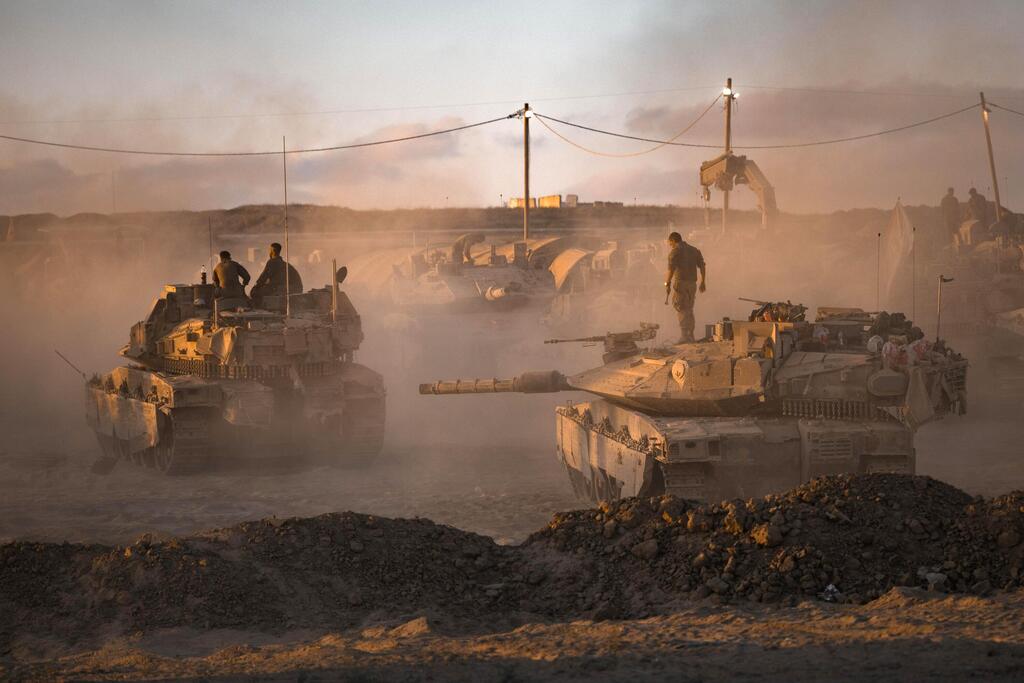 טנקים של צה"ל בגבול רצועת עזה