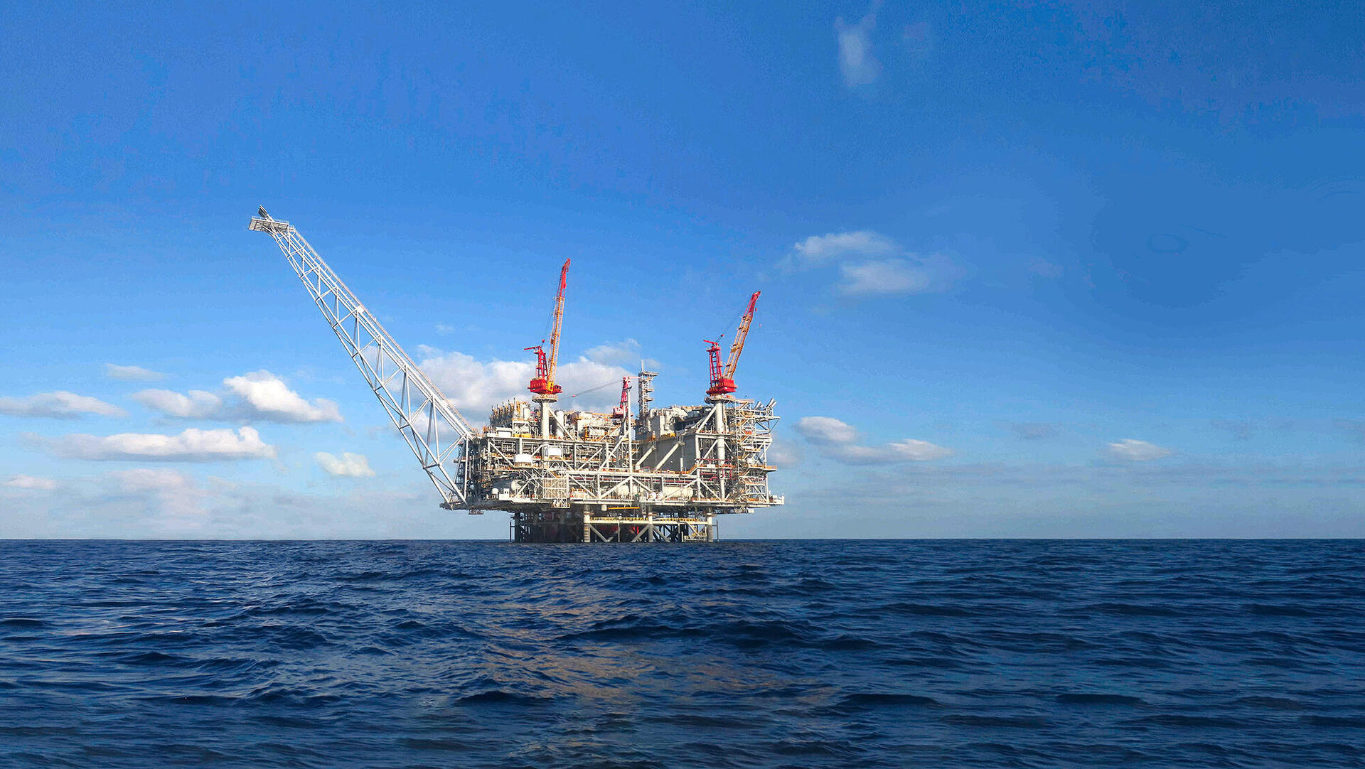 אסדת קידוח גז ב מאגר לוויתן