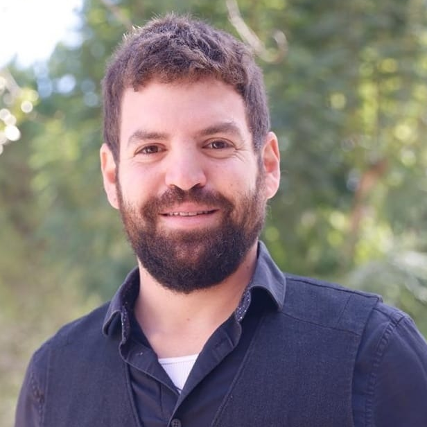 מתן סגל מנהל תוכנית "בועטים את האלימות והגזענות מהמגרשים"