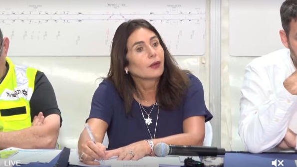 מירי רגב תדרוך עיתונאים עם שרת התחבורה