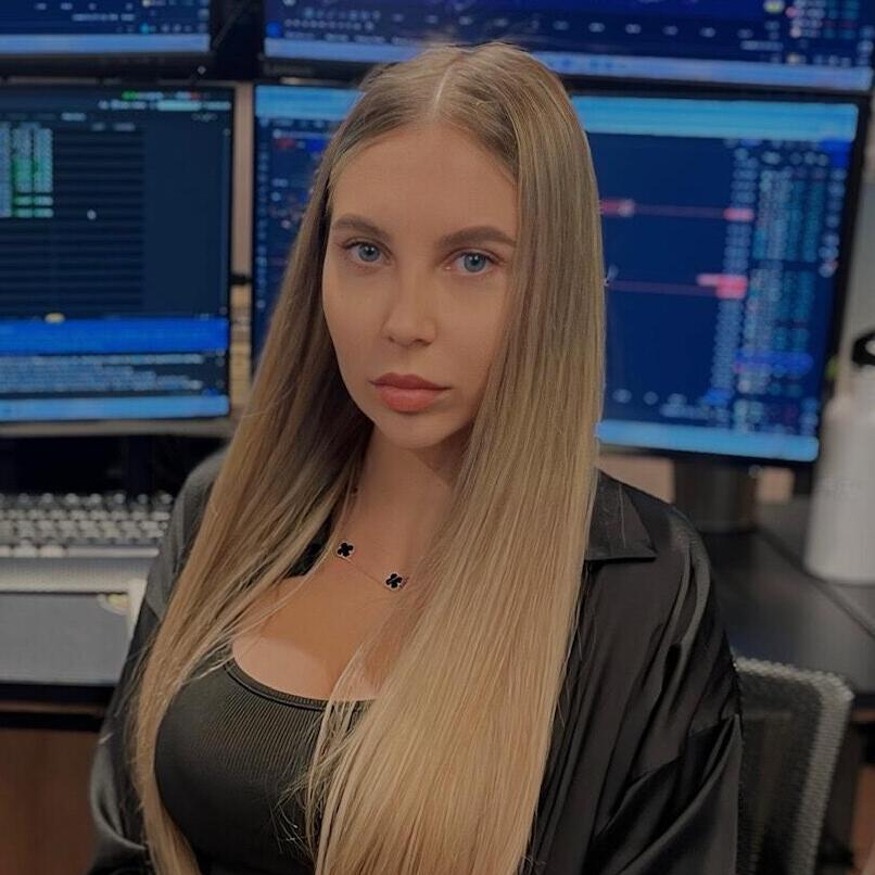 קסניה קונדי אנליסטית בפינטק פיורד השקעות 