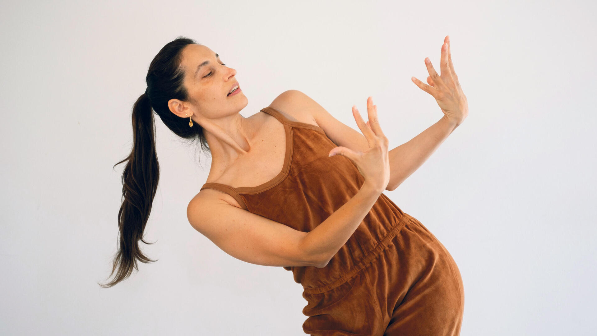 גילי נבות רקדנית כוראוגרפית 