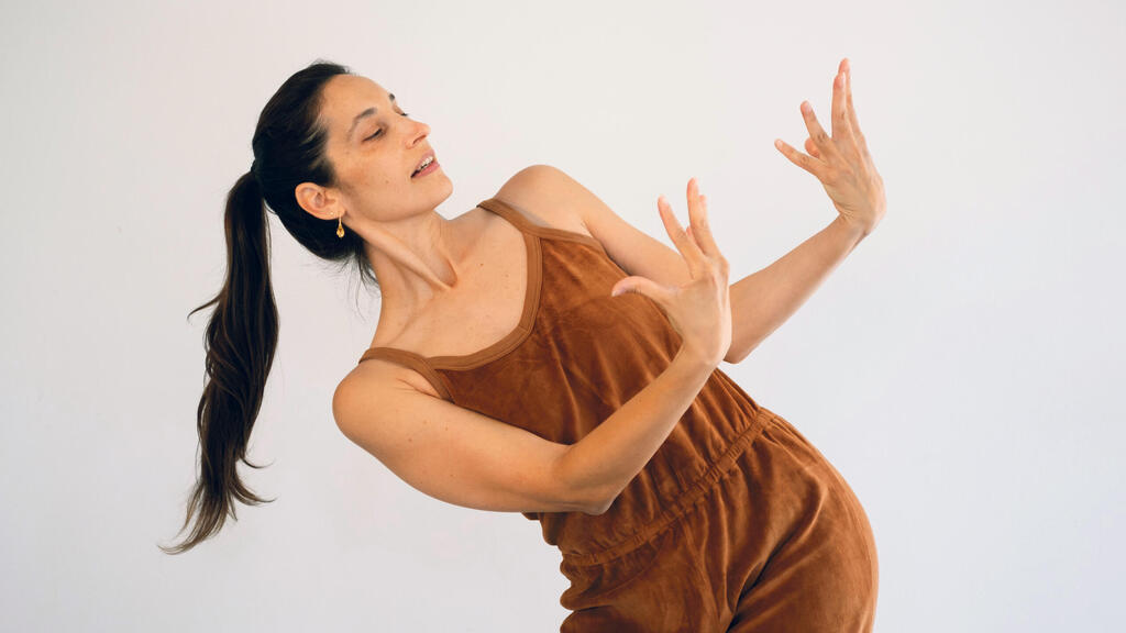 גילי נבות רקדנית כוראוגרפית 