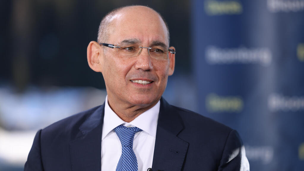 הנגיד אמיר ירון. מה יהיה היקף המחזור המוניטרי הנוכחי? (צילום: Hollie Adams/Bloomberg) אמיר ירון נגיד בנק ישראל ינואר 2025